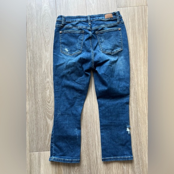 Judy Blue Capri Distressed Blue Jeans Size 7 | 28 - Picture 2 of 4